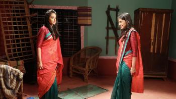 jiocinema - Kanchana takes on Nandini's form