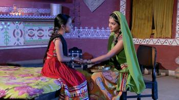 jiocinema - Suri makes a promise to Tuli