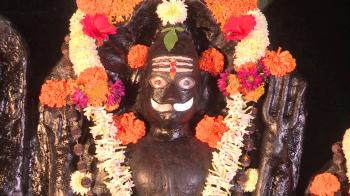 jiocinema - Alka's visit to 'Kal Bhairav' temple