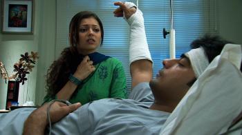 jiocinema - Mukund meets with an accident