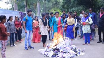 jiocinema - Geetha burns Vijay's posters