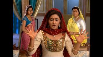 jiocinema - Sumitra insists Tapasya to go to Veer's house