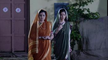 jiocinema - Heera and Manik leave Tukaram's house