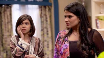 jiocinema - Tanuja chooses Rishi's family over her own!