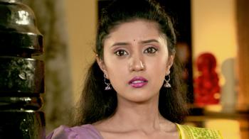 jiocinema - Ragini is shocked by Bharani's request