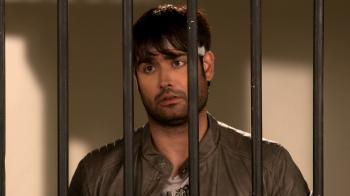 jiocinema - Arjun seeks police help in finding Soumya!