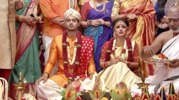 jiocinema - Arya and Maithili are married