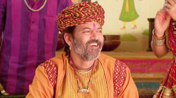 jiocinema - Akhiraj Singh Fixes Kamli's Marriage