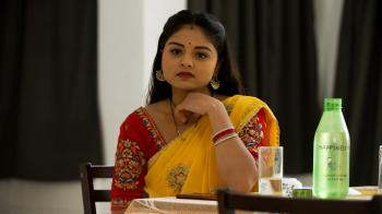 jiocinema - Raashi is worried about Priyanka